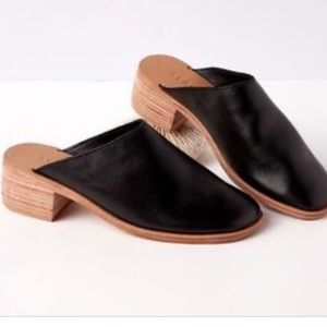 St. Agni black leather mules - size 37 - 6